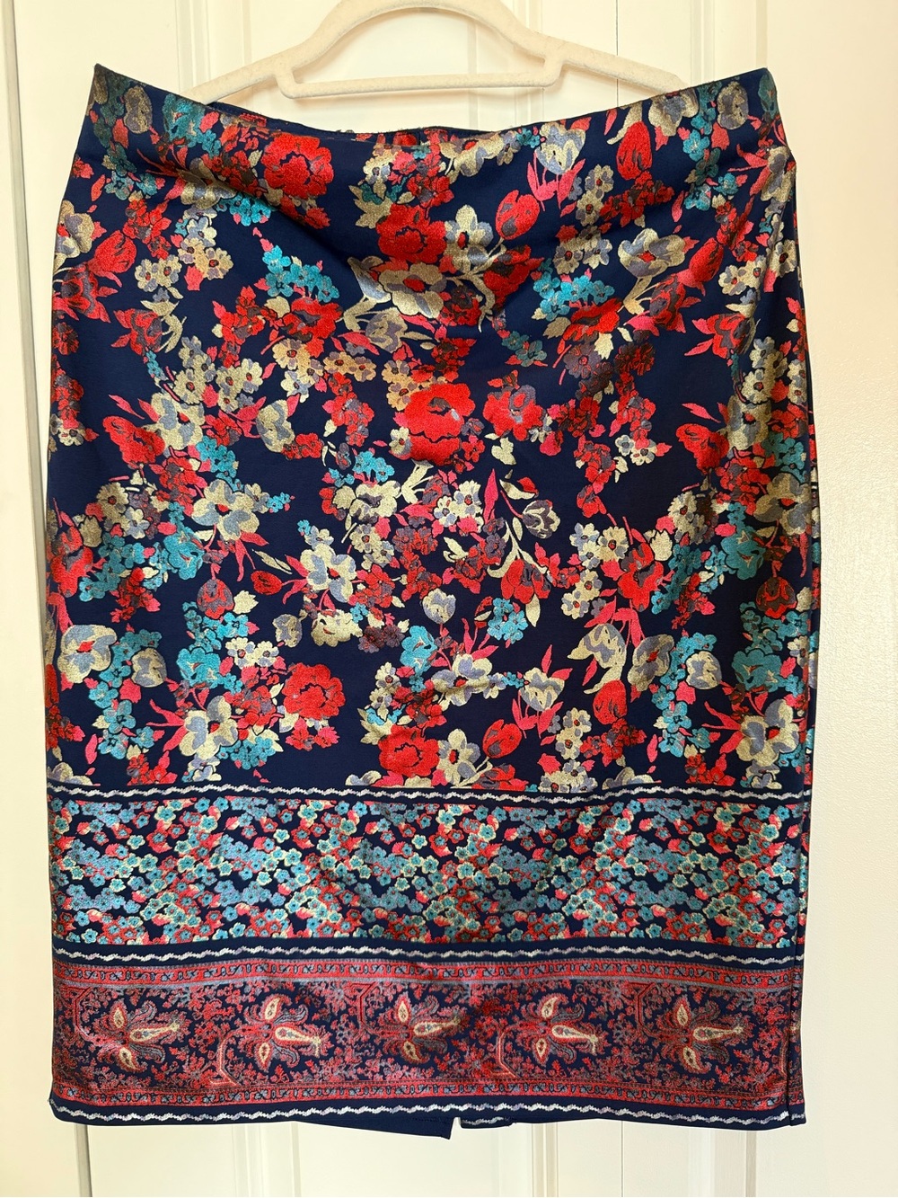 Beautiful ECI Pencil Midi Skirt!